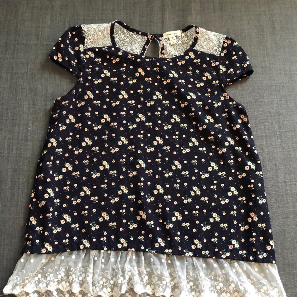 GENTLY USED Youth Large blouse